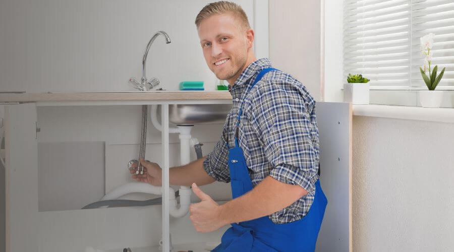 Expert burst pipe repair services in Vancourt, TX